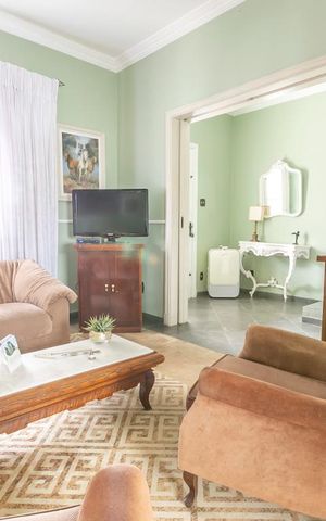 Casa à venda com 250m², 4 quartos e 5 vagasSala