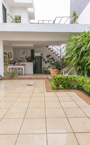Casa à venda com 250m², 4 quartos e 5 vagasQuintal