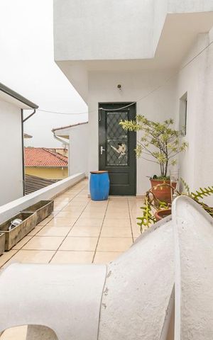 Casa à venda com 250m², 4 quartos e 5 vagasEdícula