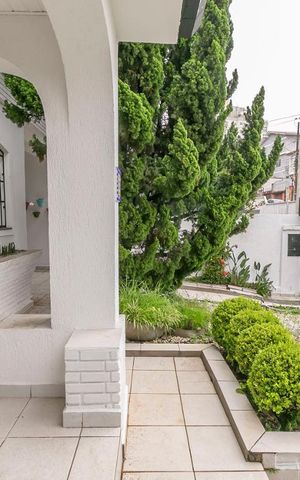 Casa à venda com 250m², 4 quartos e 5 vagasJardim