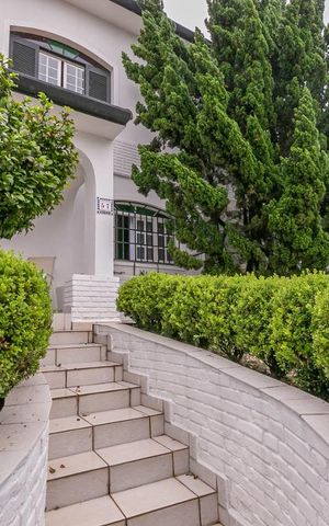 Casa à venda com 250m², 4 quartos e 5 vagasJardim