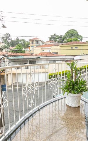 Casa à venda com 195m², 3 quartos e 3 vagasSuíte 1