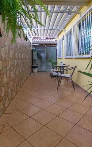 Casa à venda com 195m², 3 quartos e 3 vagasCorredor