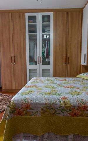 Casa à venda com 195m², 3 quartos e 3 vagasSuíte 1