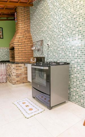 Casa à venda com 195m², 3 quartos e 3 vagasChurrasqueira