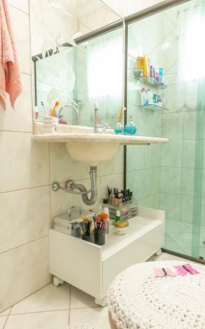 Casa à venda com 195m², 3 quartos e 3 vagasBanheiro da Suíte 2