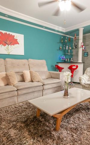 Casa à venda com 195m², 3 quartos e 3 vagasSala