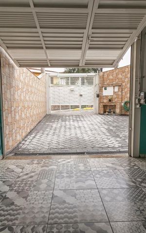 Casa à venda com 195m², 3 quartos e 3 vagasGaragem