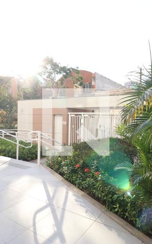 Apartamento à venda com 42m², 2 quartos e sem vagaÁrea comum