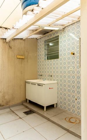 Casa à venda com 70m², 2 quartos e 1 vaga Casa à venda com 70m², 2 quartos e 1 vagaÁrea de Serviço