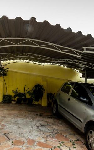 Casa à venda com 70m², 2 quartos e 1 vaga Casa à venda com 70m², 2 quartos e 1 vagaVaga