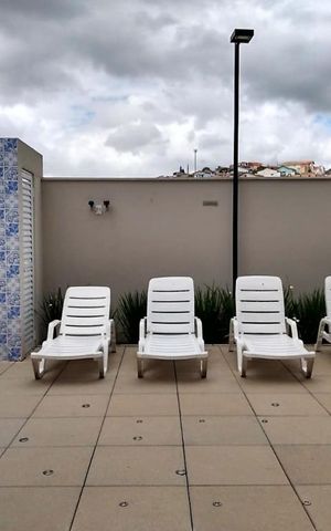 Apartamento para alugar com 48m², 2 quartos e 1 vaga Apartamento para alugar com 48m², 2 quartos e 1 vagaÁrea Comum Fonte interativa de piso