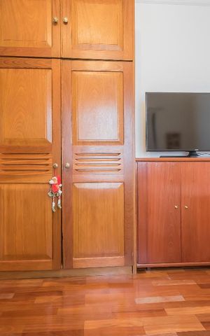 Casa à venda com 200m², 3 quartos e 2 vagas Casa à venda com 200m², 3 quartos e 2 vagasQuarto 2