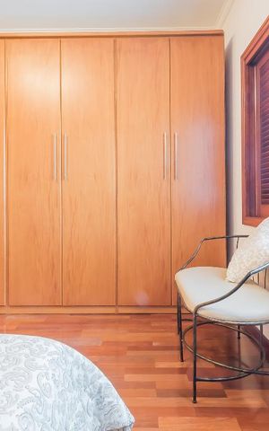 Casa à venda com 200m², 3 quartos e 2 vagas Casa à venda com 200m², 3 quartos e 2 vagasSuíte