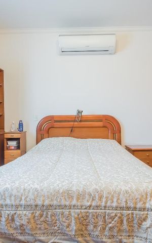 Casa à venda com 200m², 3 quartos e 2 vagas Casa à venda com 200m², 3 quartos e 2 vagasSuíte