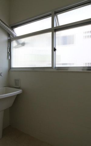 Apartamento à venda com 92m², 2 quartos e 1 vagaDetalhe da area de serviço
