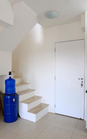 Apartamento à venda com 70m², 1 quarto e 1 vagaEscada