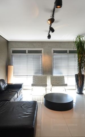 Apartamento à venda com 90m², 2 quartos e 1 vagaSala
