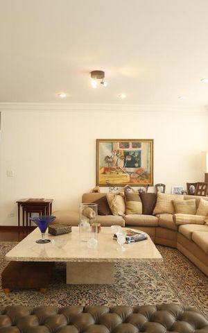 Apartamento à venda com 240m², 3 quartos e 2 vagasSala