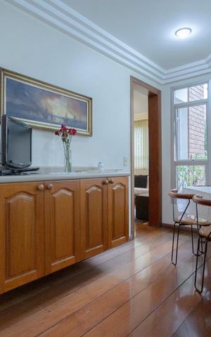 Apartamento à venda com 198m², 3 quartos e 3 vagasCopa