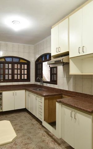 Casa à venda com 200m², 4 quartos e 1 vagaCozinha