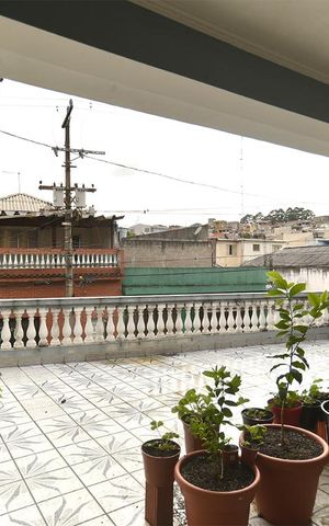 Casa à venda com 200m², 4 quartos e 1 vagaTerraço