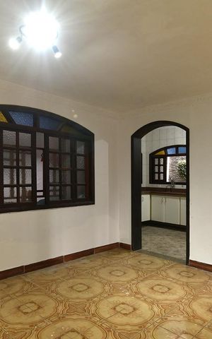 Casa à venda com 200m², 4 quartos e 1 vagaSala