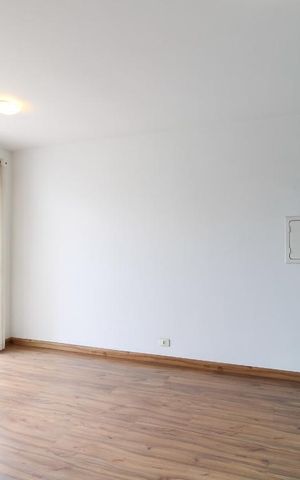 Apartamento à venda com 56m², 2 quartos e 1 vaga Apartamento à venda com 56m², 2 quartos e 1 vagaSala