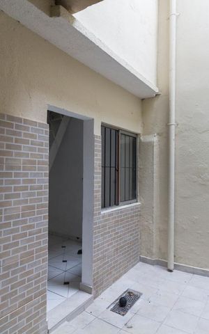 Casa à venda com 180m², 3 quartos e 1 vagaÁrea de Serviço
