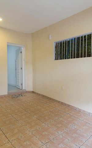Casa à venda com 180m², 3 quartos e 1 vagaGaragem