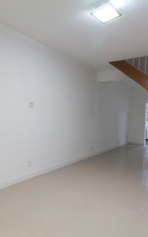 Casa à venda com 180m², 3 quartos e 1 vagaSala de Estar