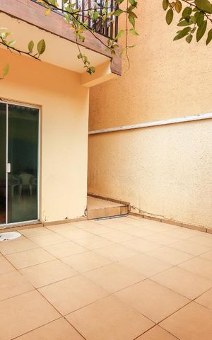 Casa à venda com 179m², 3 quartos e 2 vagas Casa à venda com 179m², 3 quartos e 2 vagasQuintal