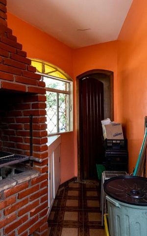 Casa à venda com 337m², 3 quartos e 2 vagas1o. Andar - Churrasqueira