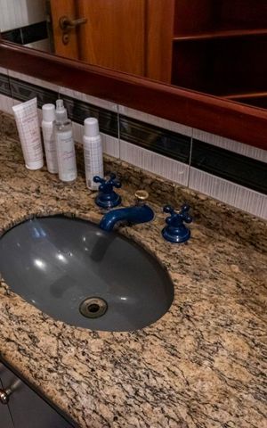 Casa à venda com 337m², 3 quartos e 2 vagas2o. Andar - Banheiro