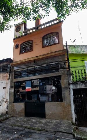 Casa à venda com 337m², 3 quartos e 2 vagasFachada do Salão comercial