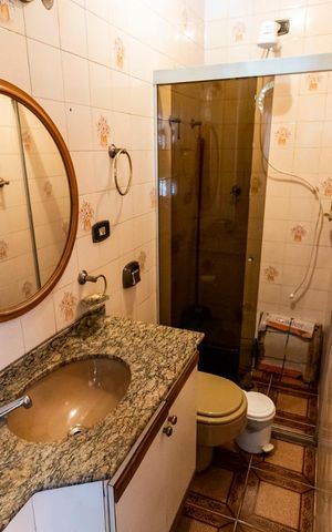 Casa à venda com 337m², 3 quartos e 2 vagas1o. Andar - Banheiro de serviço