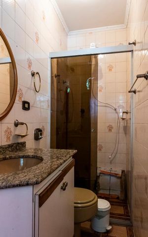 Casa à venda com 337m², 3 quartos e 2 vagas1o. Andar - Banheiro de serviço