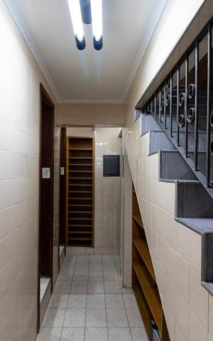 Casa à venda com 337m², 3 quartos e 2 vagasSalão comercial
