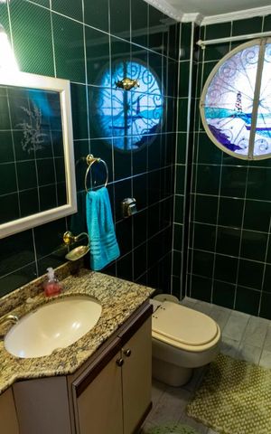 Casa à venda com 337m², 3 quartos e 2 vagas1o. Andar - Lavabo