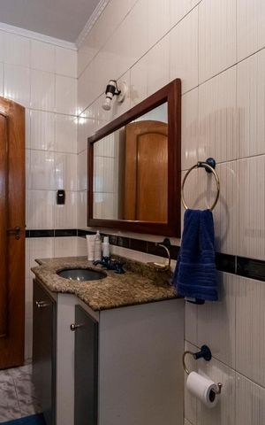 Casa à venda com 337m², 3 quartos e 2 vagas2o. Andar - Banheiro