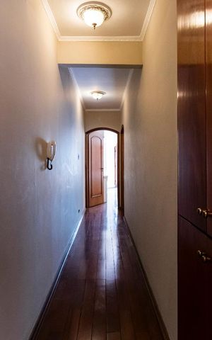 Casa à venda com 337m², 3 quartos e 2 vagas2o. Andar - Corredor