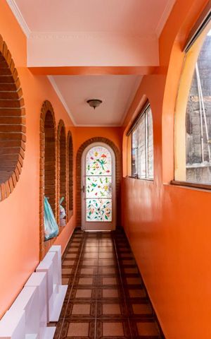Casa à venda com 337m², 3 quartos e 2 vagas1o. Andar - Corredor Lateral