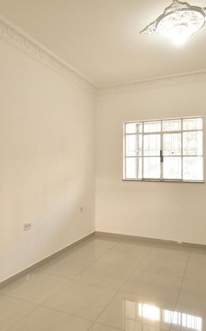 Casa à venda com 76m², 3 quartos e sem vagaSala