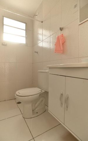 Casa à venda com 76m², 3 quartos e sem vagaBanheiro da suite