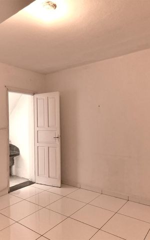 Casa à venda com 76m², 3 quartos e sem vagaQuarto 3 no sub-solo