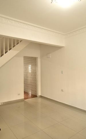 Casa à venda com 76m², 3 quartos e sem vagaSala