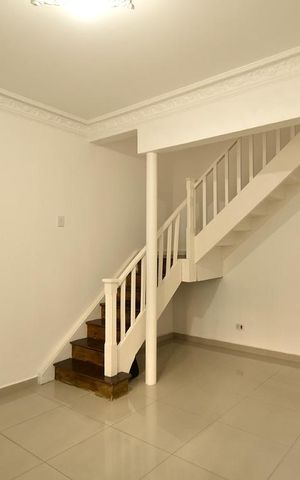 Casa à venda com 76m², 3 quartos e sem vagaSala