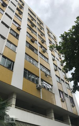 Apartamento à venda com 74m², 3 quartos e 1 vaga Apartamento à venda com 74m², 3 quartos e 1 vagaFachada