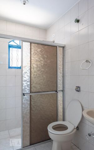 Casa à venda com 250m², 4 quartos e 2 vagasCasa 2 - Banheiro