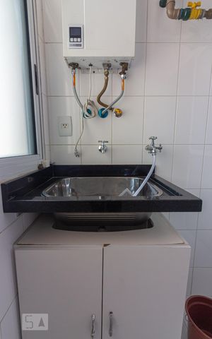 Apartamento à venda com 80m², 2 quartos e 2 vagasÁrea de serviço